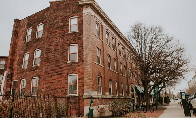 Lockerbie Square Apartment | 6 New Combined Apartments Near Lucas Oil Stadiom