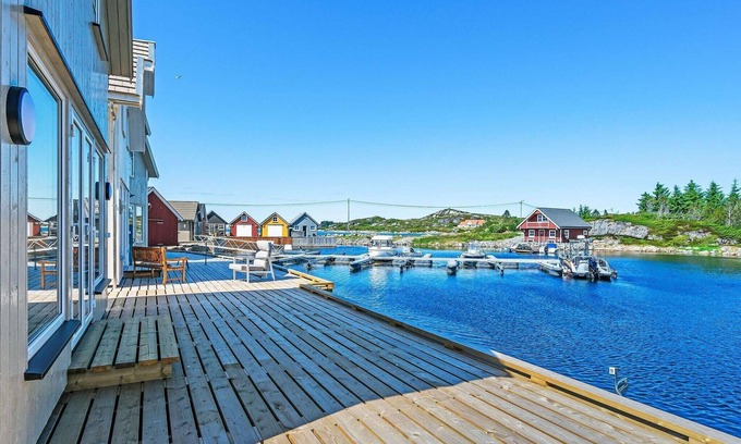 Averoy Municipality House | 6 person holiday home in Averøy