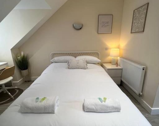 Filton Apartment | 6 Studio Flat, 50m to Airbus