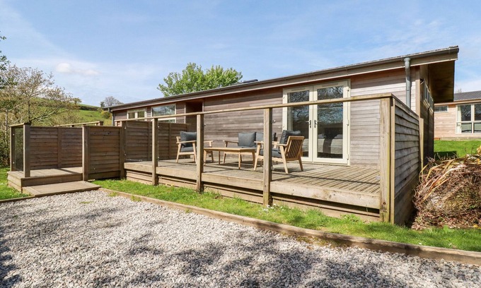 Looe Cottage | 6 VALLEY VIEW, pet friendly, character holiday cottage in Lanreath