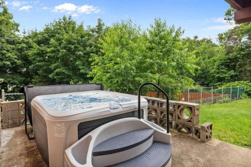 Mount Washington House | 6BDRM with Hot Tub Mt Wash
