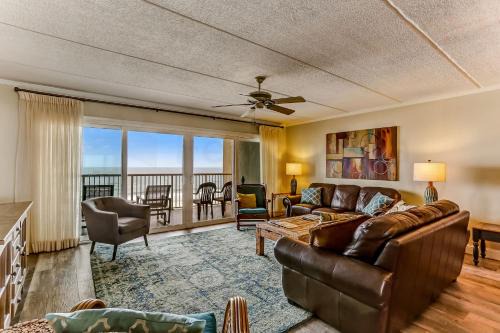 Fernandina Beach House | 6th Floor Oceanfront condo easy beach access via boardwalk & exclusive fishing pier