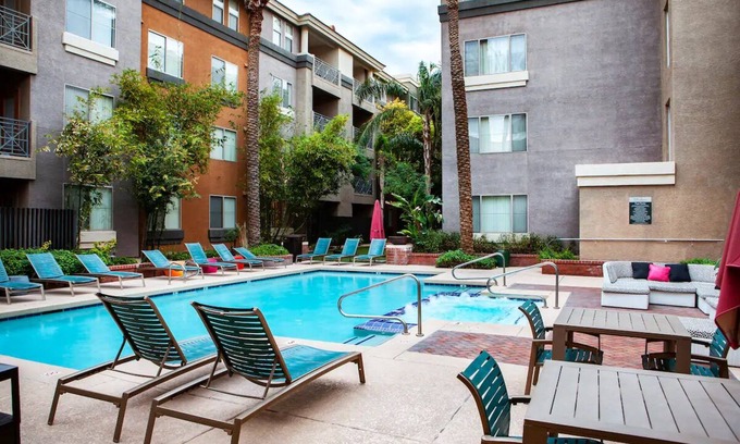 Brown and Stetson Business Condo | 7 Bedroom/6 Bath Condos in Old Town Scottsdale