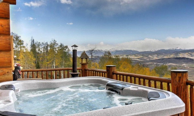 Granby House | 7 Mi to Granby Ranch Secluded Cabin with Mtn Views!