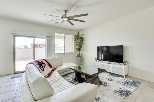 Phoenix House | 7 Mi to State Farm Stadium Peoria Home!