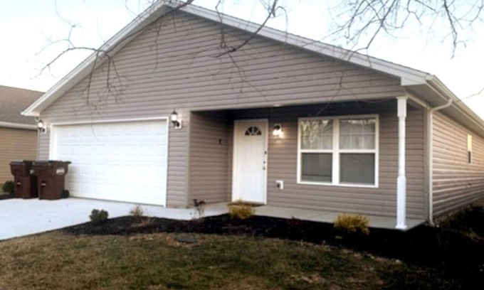 Middletown House | 708 Diamond Loop · 708 diamond loop new listing