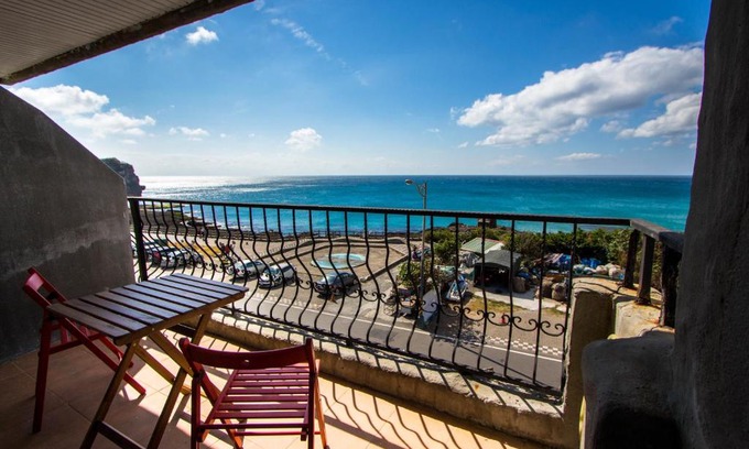 Sail Rock Beach House | 710 House