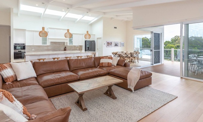 Red Head House | 76 Red Head Rd in beautiful Hallidays Point
