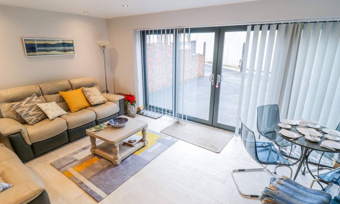 Caersws Cottage | 7evern @ Porth Farm