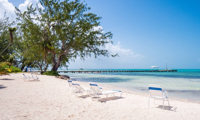 Rum Point Apartment | 7th night free, Mi Casa, Su Casa, Beachfront