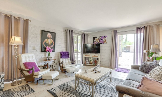 North Scottsdale Condo | 8 Mi to TPC Scottsdale: Quiet Condo w/Pool Access