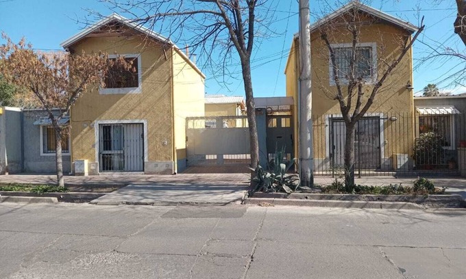 Mendoza City Center Apartment | 8 minutes from airport, bus terminal, park, pets and smokers allowed