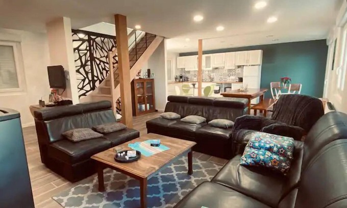 Caurel House | 8-person gîte with sauna, close to Lac de Guerledan, "the place to be!
