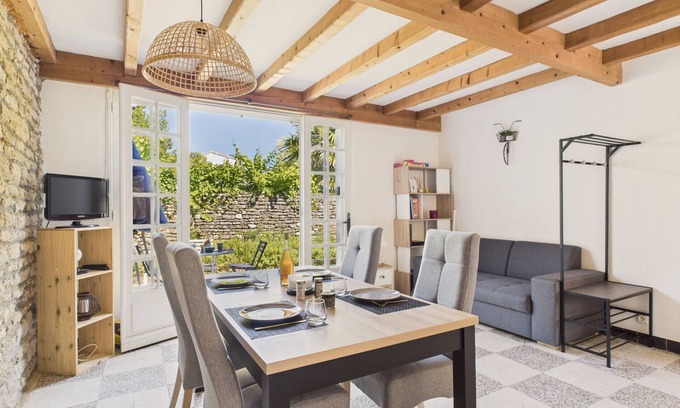 Les Portes-en-Re Ski Chalet | 800 m from the beach, garden, house for 4