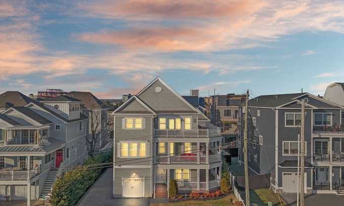 Long Branch House | 9 Guest Beachfront Oasis in Long Branch NJ