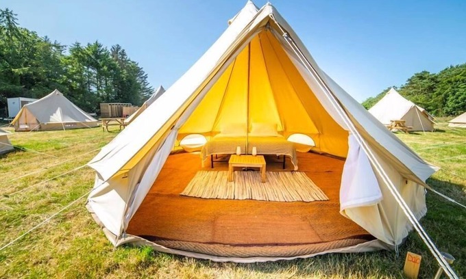 Llanfaethlu Cabin | 9 'Rasalas' Bell Tent Glamping
