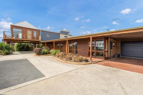 Coronet Bay House | A Coastal Haven