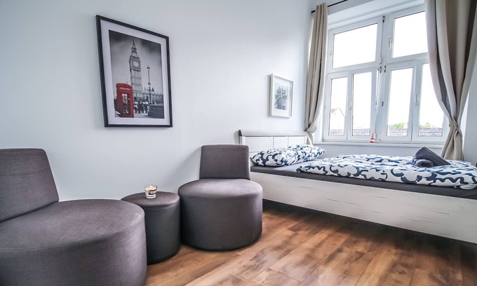 Liesing Apartment | A comfortable, well-located Elite Apartment LV6 a