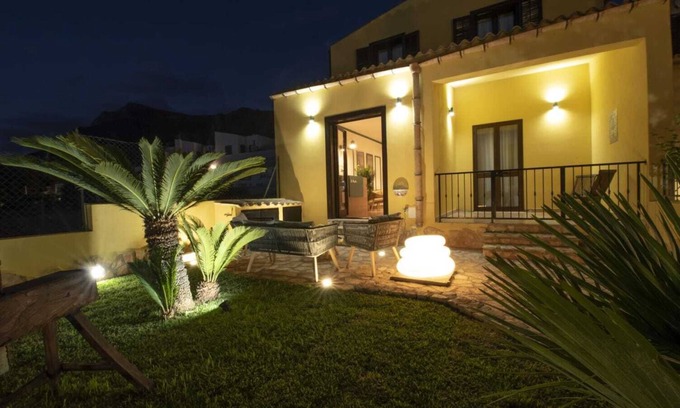 Macari House | A' Cuticchia Rooms