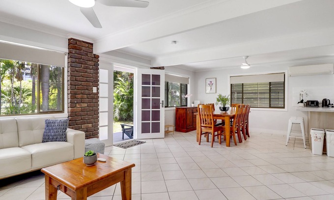 Emu Park House | "A" FRAME ON FERGUSON