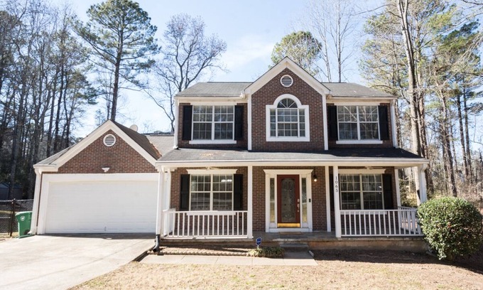 Lithonia House | A home away from home close to Stone Mountain Park, Decatur and Atlanta.