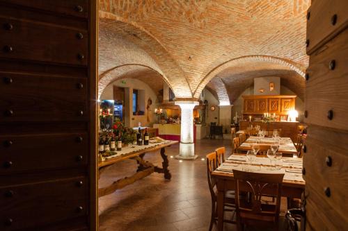Saint-Vincent House | A' la Table du Sommelier Chambres d Hôtes