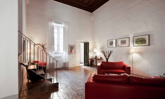 Rione VI Parione Apartment | A large and airy family apartment, one minute from Piazza Navona