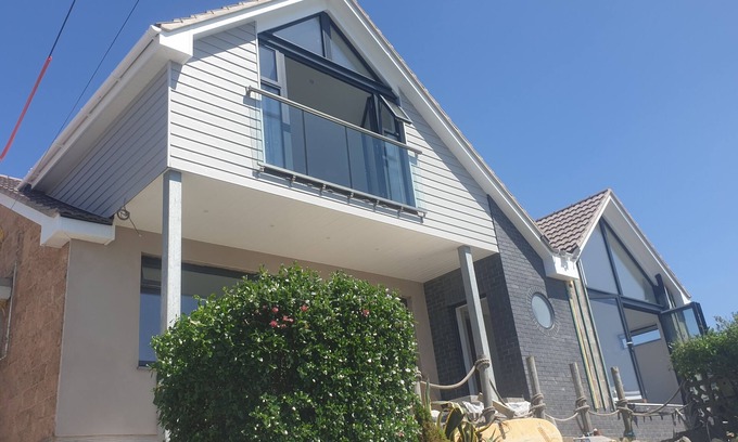 Woolacombe House | A large split level property with stunning across Woolacombe Bay