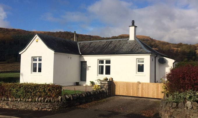 Furnace Cottage | A Little Gem in The West Highlands, Argyll Inveraray Loch Fyne views, sleeps 4