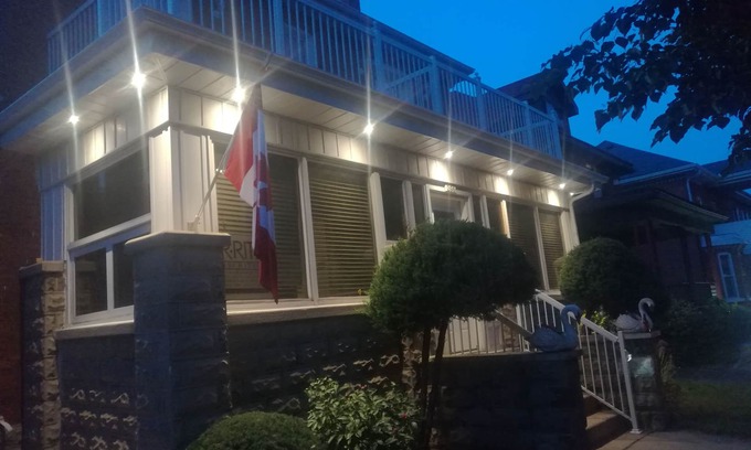 Stratford Apartment | A luxury suite at Stratford's Ambassador Inn Next Door
