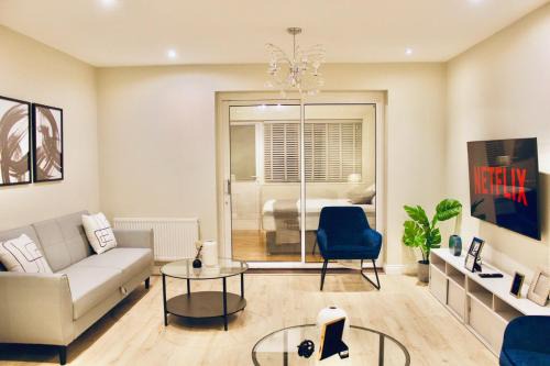 Reading House | A peaceful home with a garden