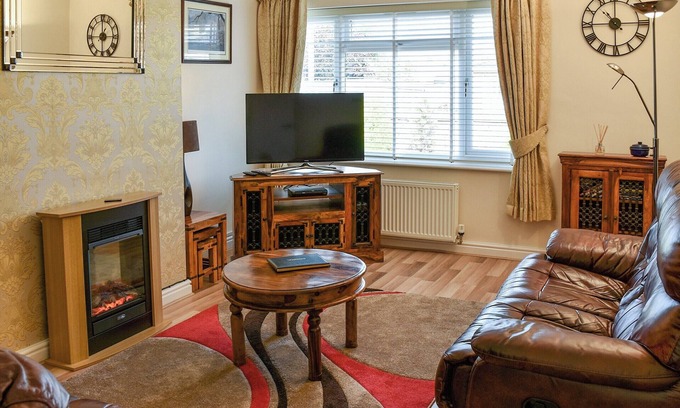 Heacham Cottage | A seaside delight having a sandy beach, shops and pubs all nearby.