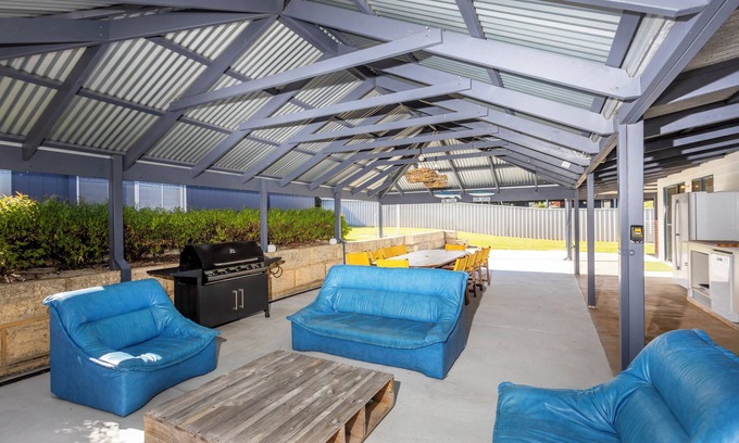 Ledge Point House | A seaside holiday home, beach, sun and memories just waiting to be made