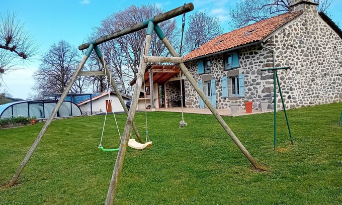 Carlat House | A small house in the countryside, a private swimming pool, your vacations!