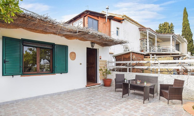 Calalunga-Pietragrande House | A spacious semi-detached house on one of the most suggestive stretches of the Ionian coast of Calabr