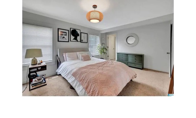 Center Point House | A stylish 3 bedroom 3 bathroom bungalow