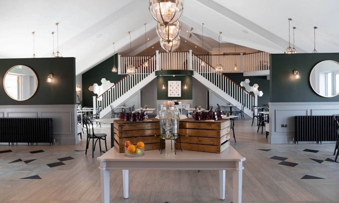 Chittlehamholt Cottage | A the mole resort that sleeps 4 guests in 2 bedrooms