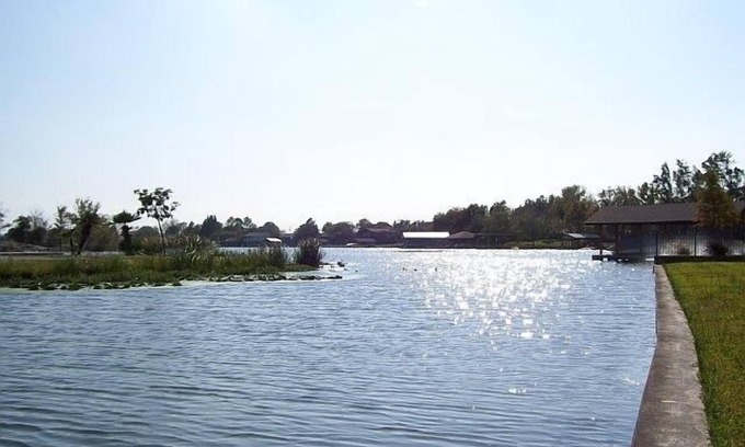 Granite Shoals House | A Touch of Texas. Stunning Lakehouse on three lots. Huge yard and Patio Deck