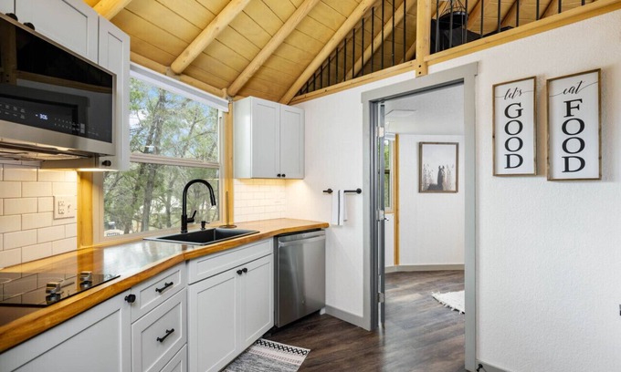 Canyon Lake RV Rental | A Unique Texas Hill Country Glamping Experience