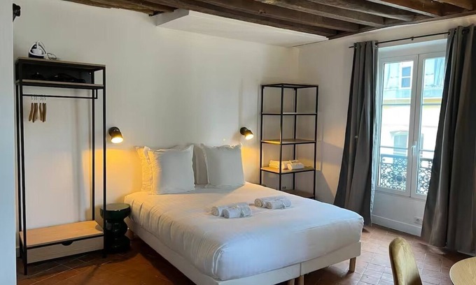 Paris City Center Apartment | A Warm Nest at Odeon - 5