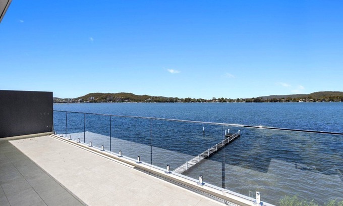 Point Clare House | A Waterfront at Point Clare