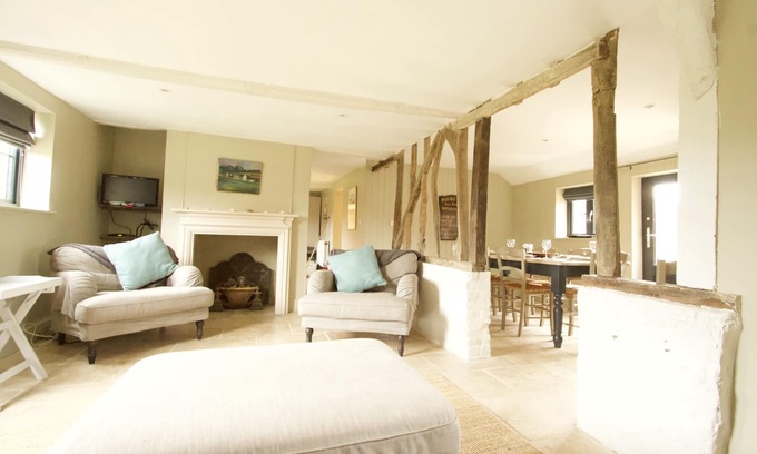 Eastbridge House | A Wonderful 3 bedroom Cottage (sleeps 6) in Eastbridge next to RSPB Minsmere