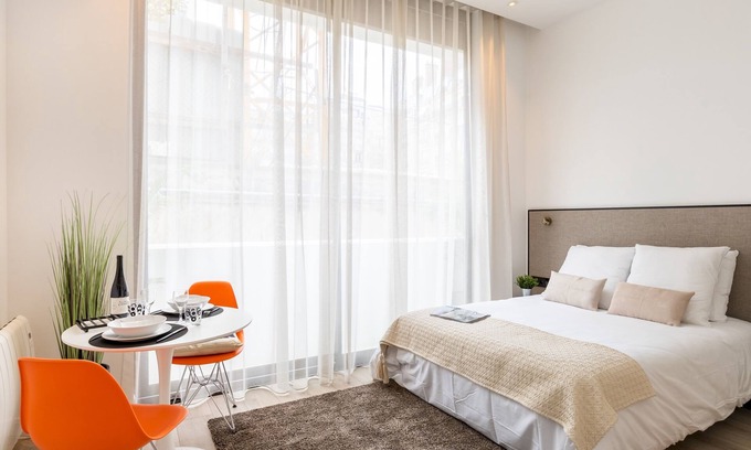 15th Arrondissement Apartment | A1 Studio 175Blo-Paris Convention