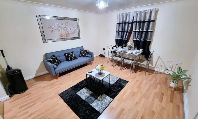 Leeds Apartment | A7TG Ground floor apartment setup for your most amazing & relaxed stay + Free Parking + Free Fast WiFi *