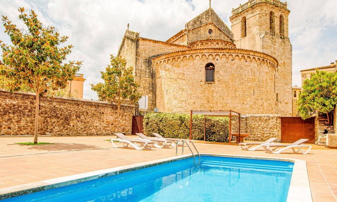 Besalu Apartment | Abadia Swiming Pool Seule Piscine du Centre Historique