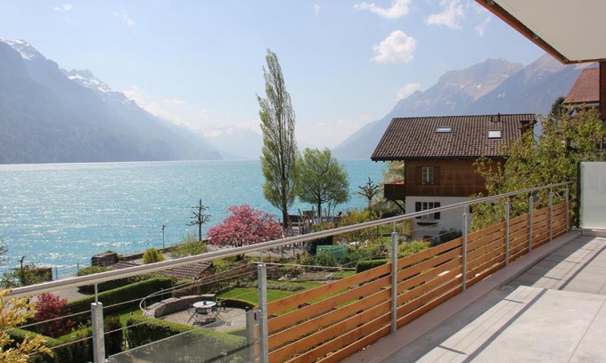 Brienz Apartment | Abendrot - Direct lake view