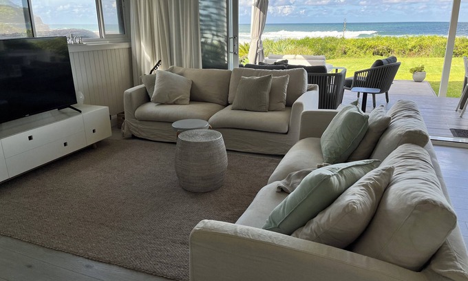 North Avoca House | Absolute Beach Front