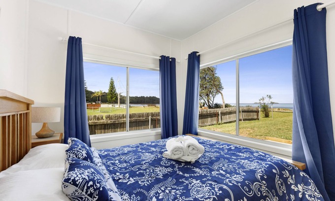 Long Beach House | Absolute Beachfront Long Beach -The Beach Is Your Backyard