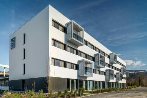 Saint-Julien-en-Genevois Hotel | AC Hotel by Marriott Saint-Julien-en-Genevois