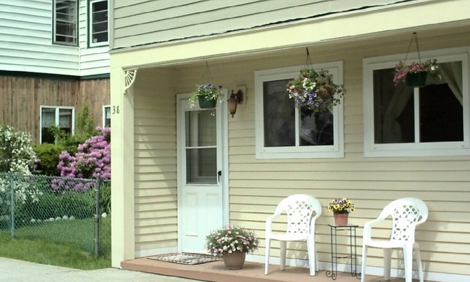 Bar Harbor House | 'Acadia Escape' a downtown home close to everything